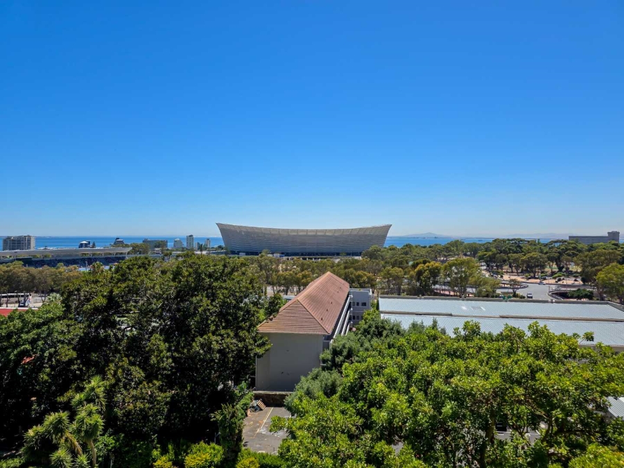 To Let 2 Bedroom Property for Rent in Green Point Western Cape